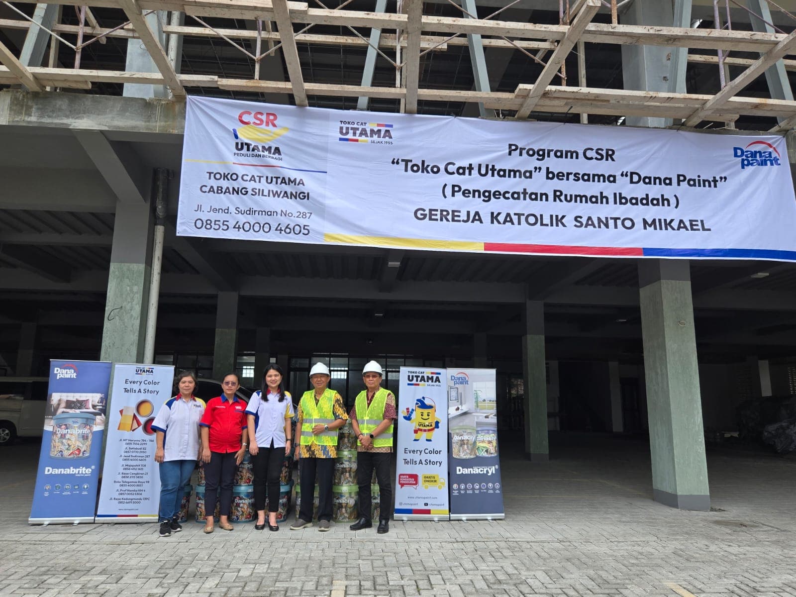 Kegiatan CSR Toko Cat Utama bersama Dana Paint untuk pengecatan rumah ibadah