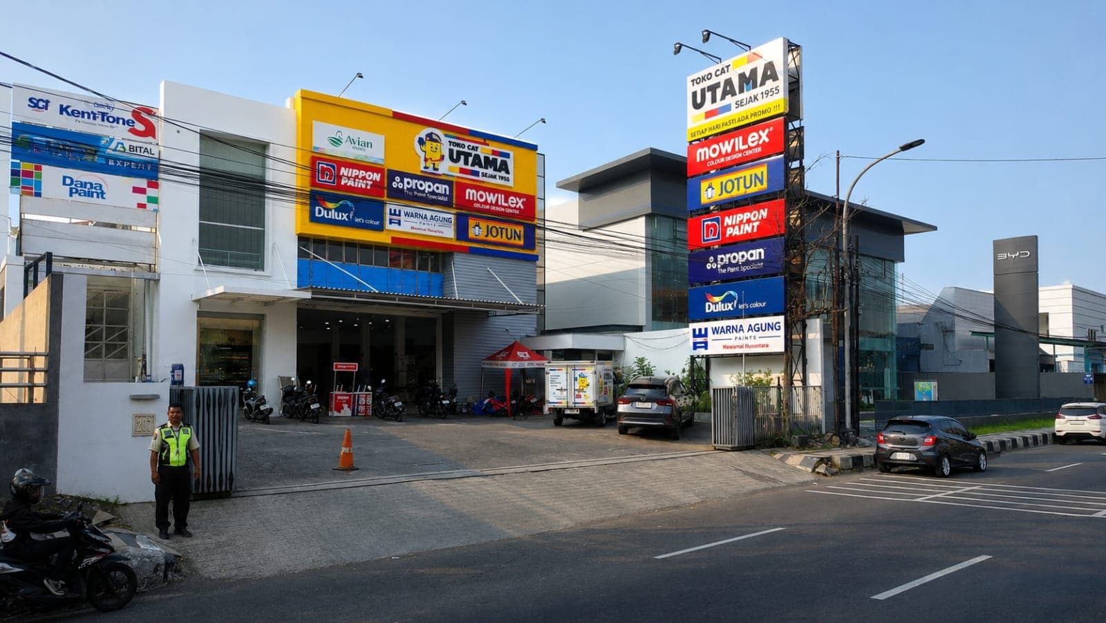 Toko Cat Utama cabang Siliwangi di Semarang